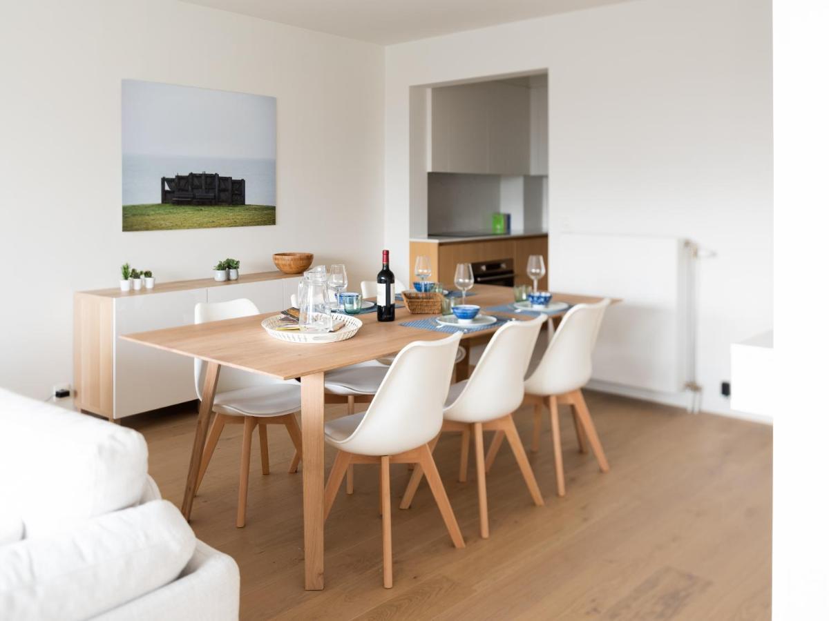 Modern & Spacious Apartment Near Beach In Knokke Exterior photo